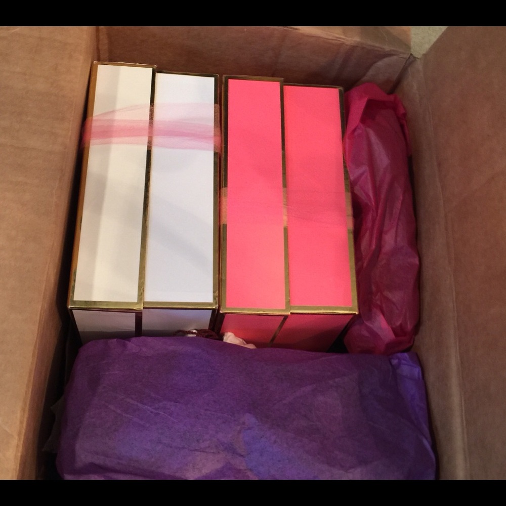 Sumptuous Gift Wrapping - Picture 7 of 8